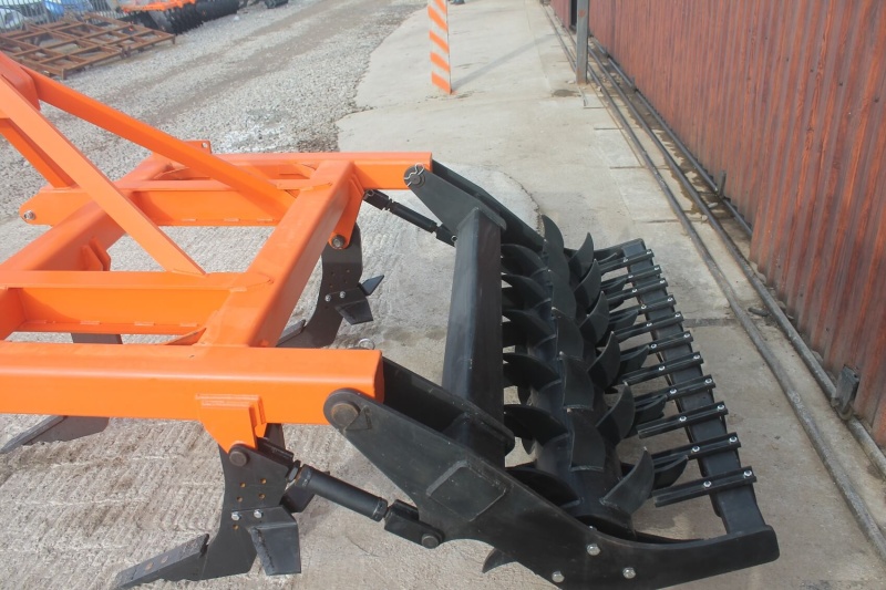 Плуг чизельный ПЧН-1,6 с зубчатым катком купить в Волгограде – «БДН-АгроКубань», 9