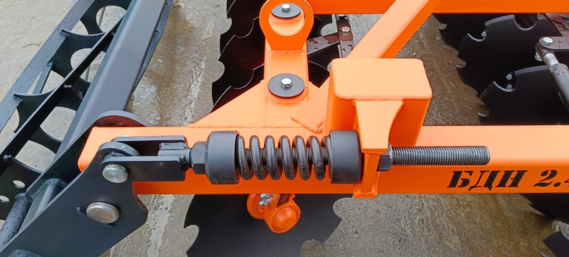 Борона дисковая навесная БДН 2,4х2Н с амортизаторами катка, 14 рабочих органов купить в Волгограде – «БДН-АгроКубань», 6