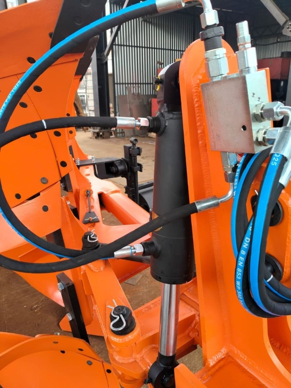 Плуг навесной оборотный 3/35 купить в Волгограде – «БДН-АгроКубань», 3