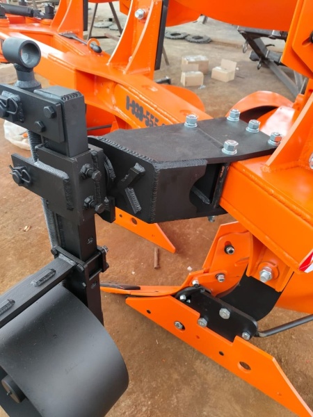 Плуг навесной оборотный 3/35 купить в Волгограде – «БДН-АгроКубань», 5