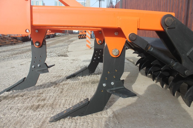 Плуг чизельный ПЧН-1,6 с зубчатым катком купить в Волгограде – «БДН-АгроКубань», 11