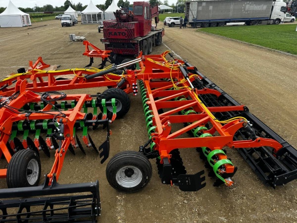 Лущильник мульчировщик дисковый прицепной «АВРОРА» ЛД-8Л (евро-складывание) ЛАФЕТ купить в Волгограде – «БДН-АгроКубань», 3