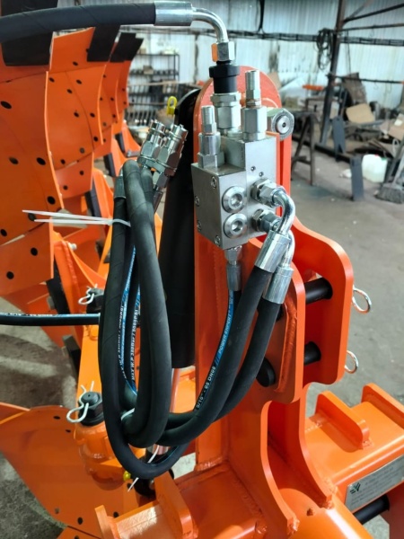 Плуг навесной оборотный 3/35+1 купить в Волгограде – «БДН-АгроКубань», 3