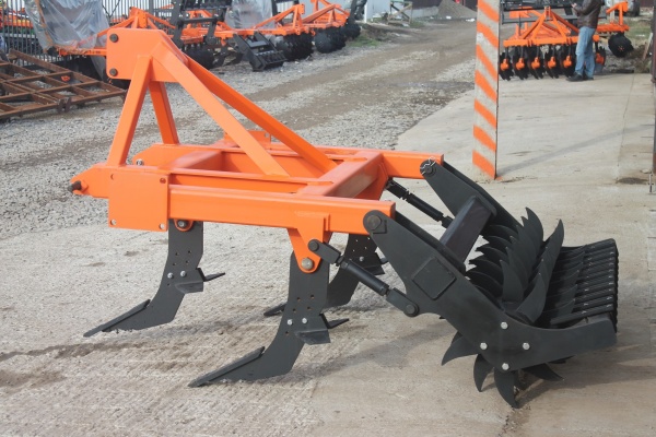 Плуг чизельный ПЧН-1,6 с зубчатым катком купить в Волгограде – «БДН-АгроКубань», 4